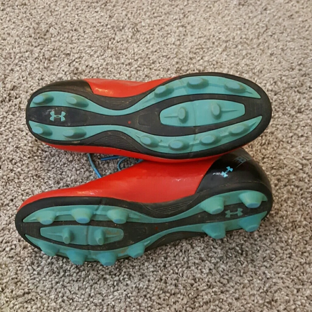 Under armour blur sport shoes sneakers kids soccer size 2.5Y